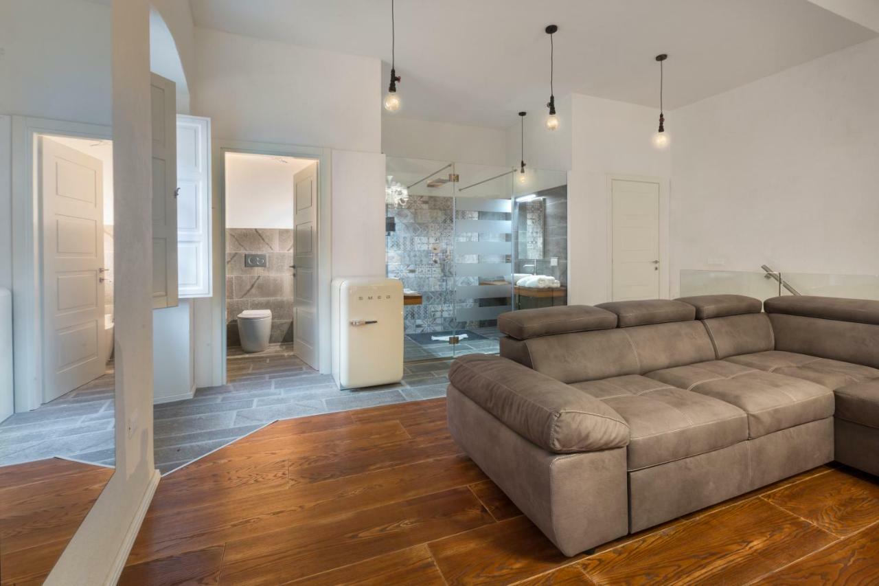 Affittacamere Marina Harbour Guest House&lounge