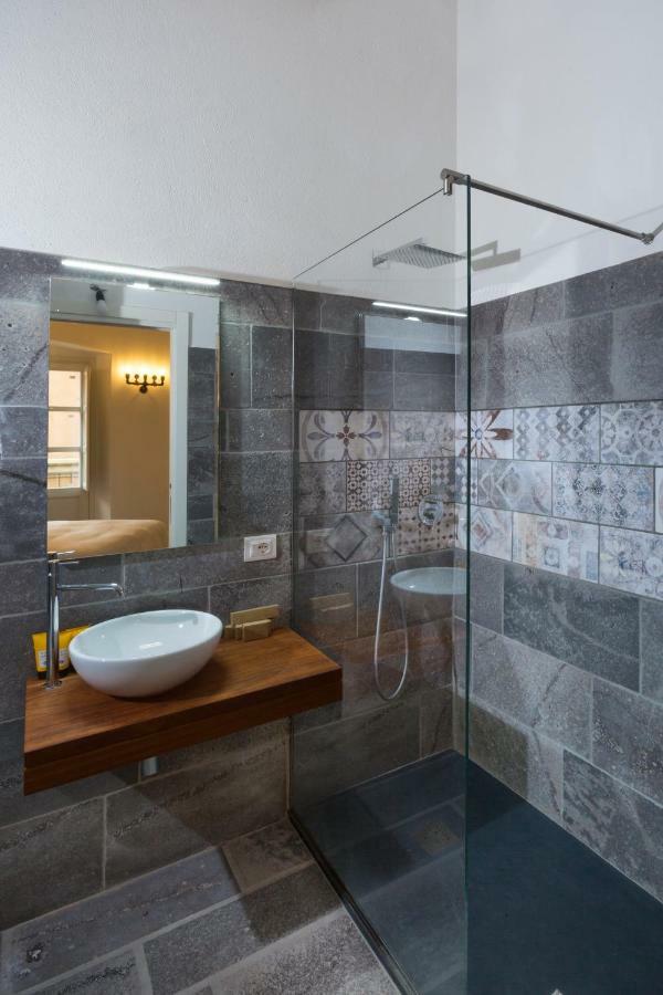 Gasthuis Marina Harbour & Lounge 2*